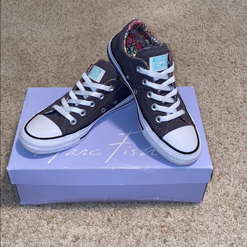 SOLD Converse